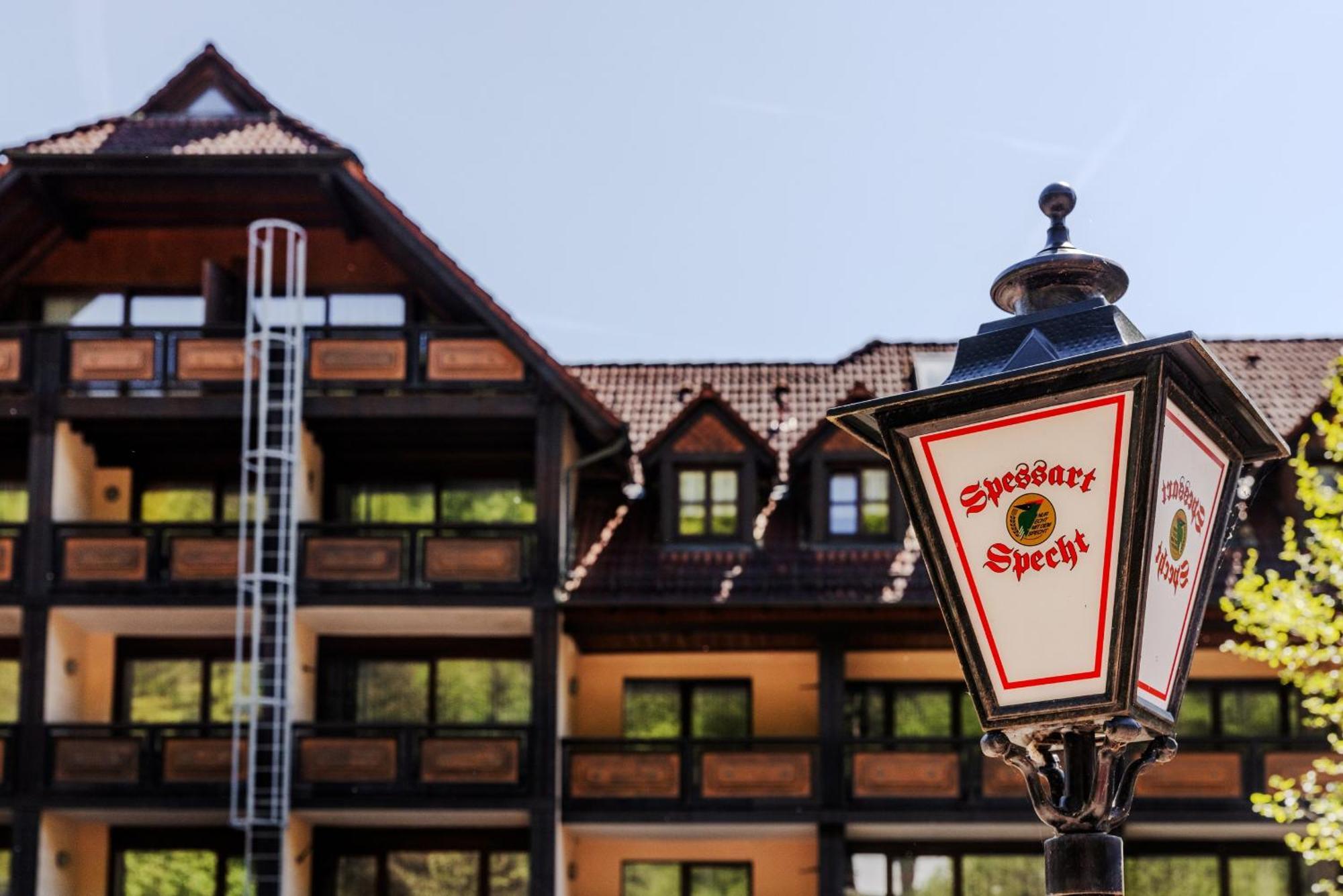 Landgasthof Zur Linde Heimbuchenthal ภายนอก รูปภาพ