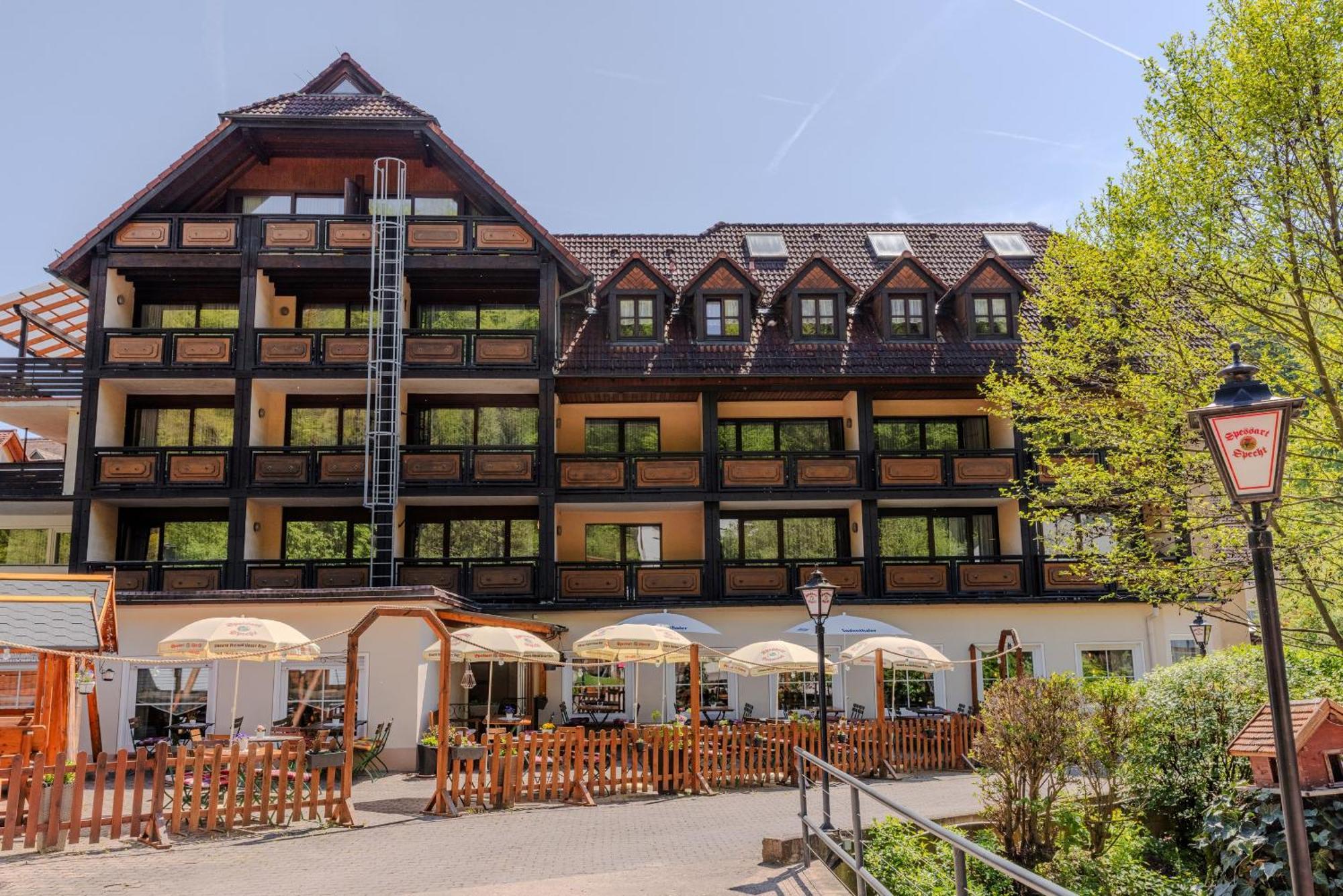 Landgasthof Zur Linde Heimbuchenthal ภายนอก รูปภาพ