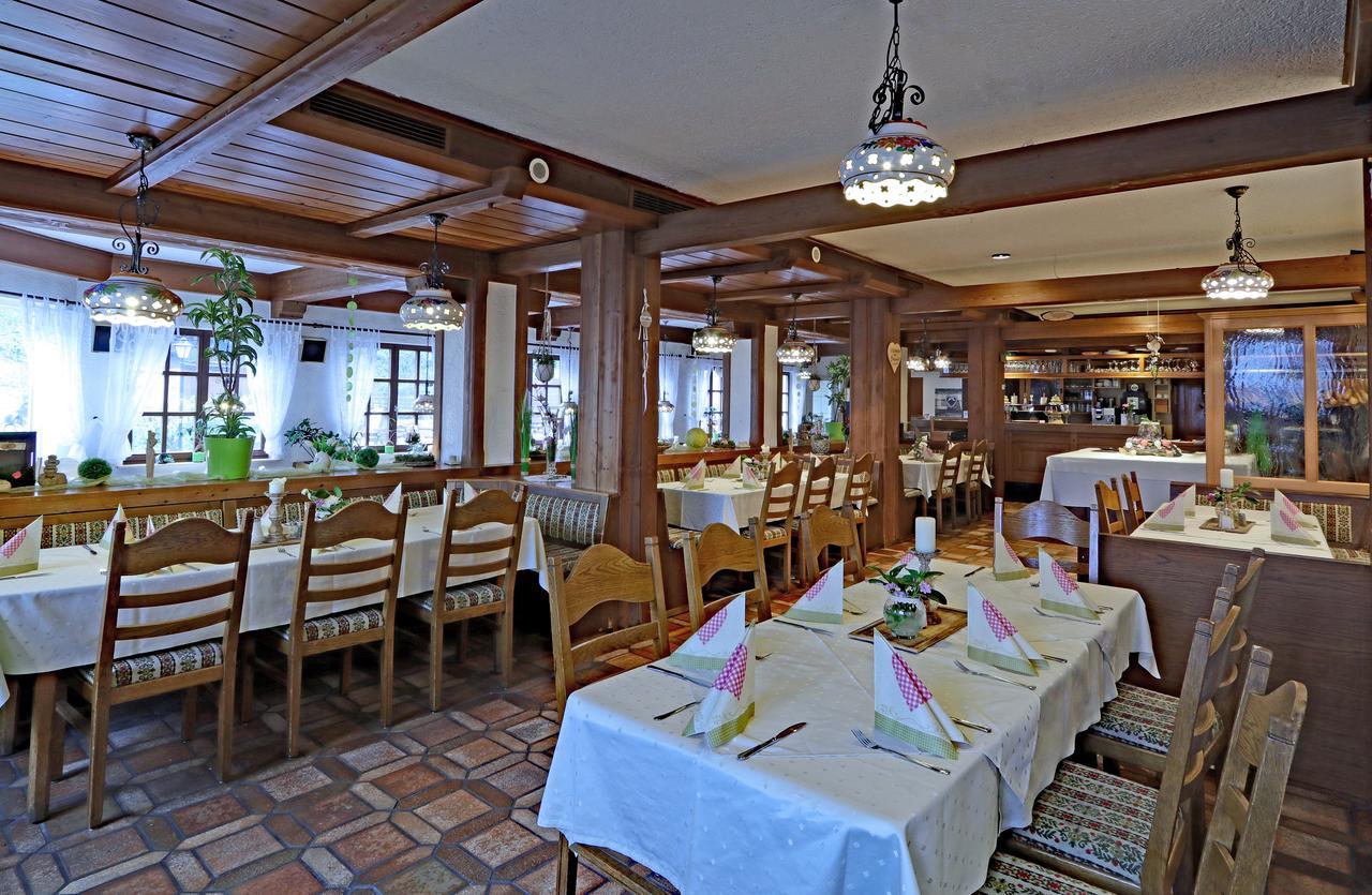 Landgasthof Zur Linde Heimbuchenthal ภายนอก รูปภาพ